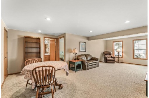 6319 Merritt Ridge, Madison, WI 53718