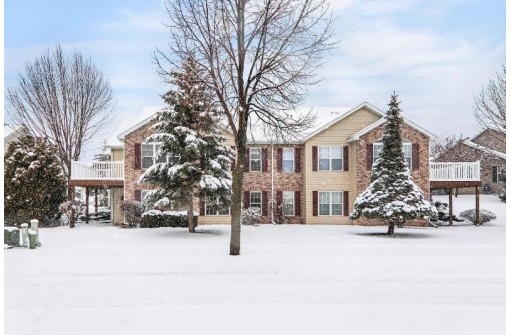 6319 Merritt Ridge, Madison, WI 53718