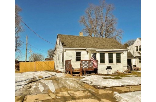 1040 5th St, Fennimore, WI 53809