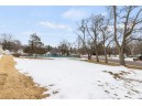 302 Bluffview Ct, Portage, WI 53901