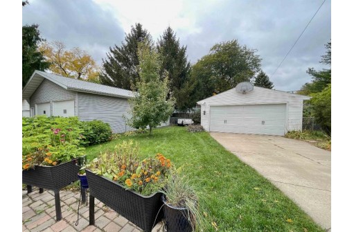 2526 E Mifflin St, Madison, WI 53704