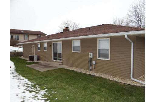 640 Prisk St, Belleville, WI 53508