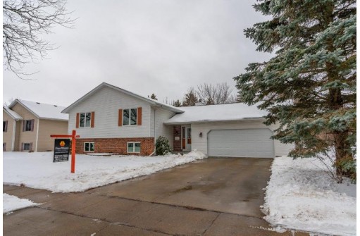 1541 Kuhle Dr, Sun Prairie, WI 53590