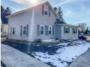 448 E Oak St, Juneau, WI 53039