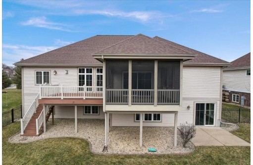 2118 Peaceful Valley Pky, Waunakee, WI 53597