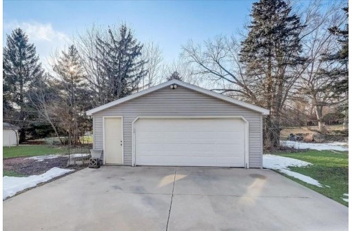 4130 Barby Ln, Madison, WI 53704