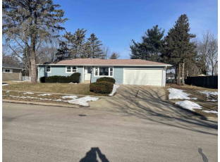 1219 E Wisconsin St Delavan, WI 53115