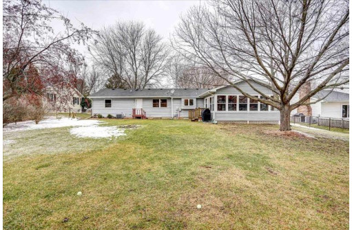 2754 Jacquelyn Dr, Fitchburg, WI 53711