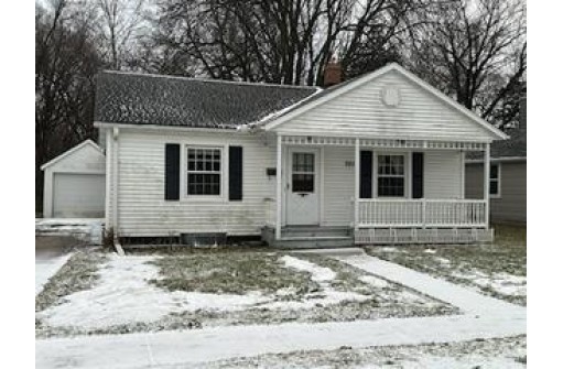 7033 South Ave, Middleton, WI 53562