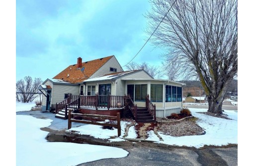 38237 Hwy 18, Prairie Du Chien, WI 53821