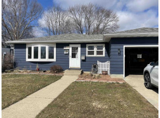 2128 Highland Ave Janesville, WI 53548