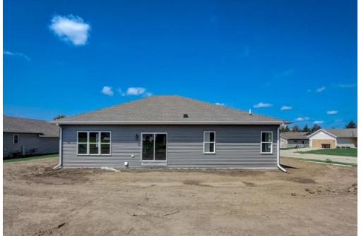 111 Michelle Dr, Johnson Creek, WI 53038