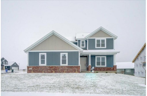 2575 Holstein Ln, Fitchburg, WI 53711