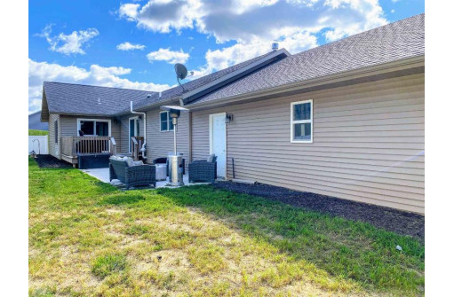 62144 Sugar Loaf Tr, Prairie Du Chien, WI 53821