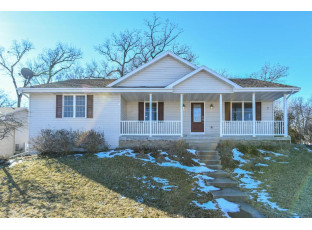 4489 White Oak Dr Janesville, WI 53546