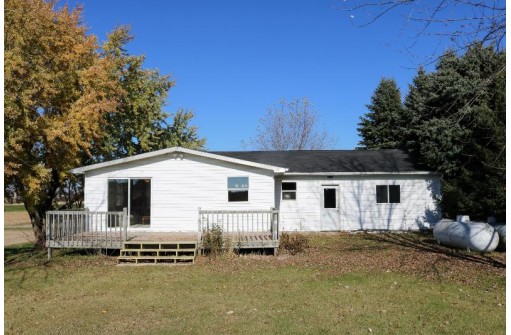 5544 Langer Rd, Marshall, WI 53559