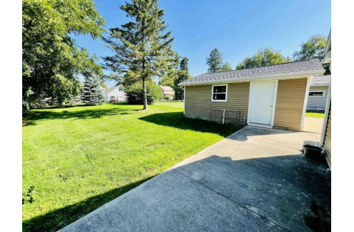 108 Webster St, Beaver Dam, WI 53916