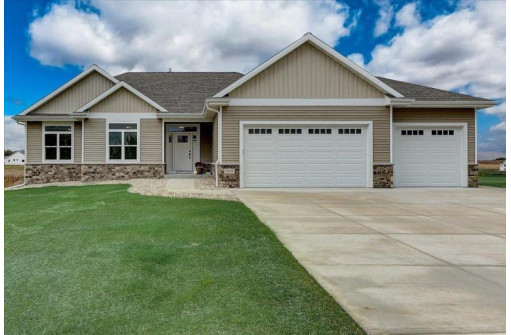 3018 Curtis Ct, Sun Prairie, WI 53590