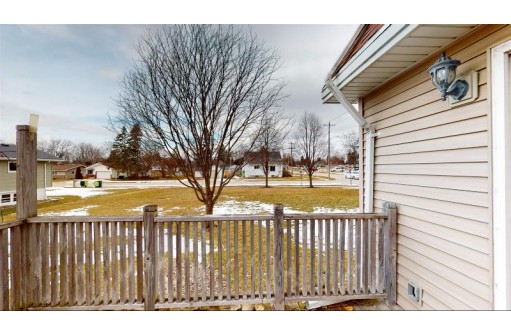 802 S University Ave, Beaver Dam, WI 53916