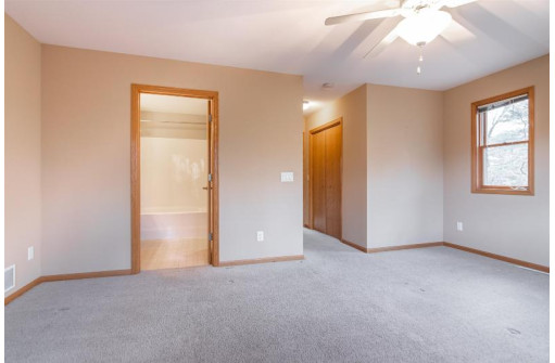 3865-4 Greenway Crossing 4, Wisconsin Dells, WI 53965