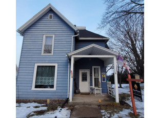 317 N Main St Dodgeville, WI 53533