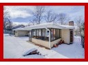 1509 Deerwood Dr, Madison, WI 53716