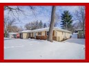 1509 Deerwood Dr, Madison, WI 53716