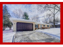 1509 Deerwood Dr, Madison, WI 53716