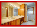 1509 Deerwood Dr, Madison, WI 53716