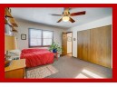 1509 Deerwood Dr, Madison, WI 53716