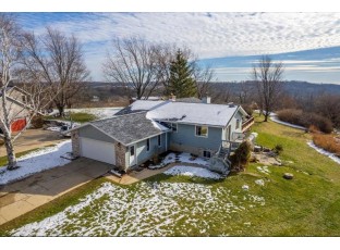 4892 High Chaparral Rd Marshall, WI 53559