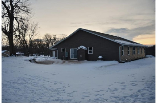 236 W Thomas St, Poynette, WI 53955