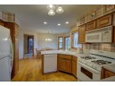 916 Kings Lynn Rd, Stoughton, WI 53589