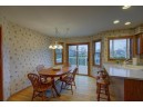 916 Kings Lynn Rd, Stoughton, WI 53589