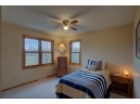 916 Kings Lynn Rd, Stoughton, WI 53589