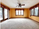 1320 Shannon Dr, Janesville, WI 53546