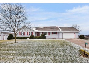 2411 Wayne Cir McFarland, WI 53558