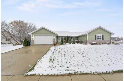 504 Manley Ln, Cottage Grove, WI 53527