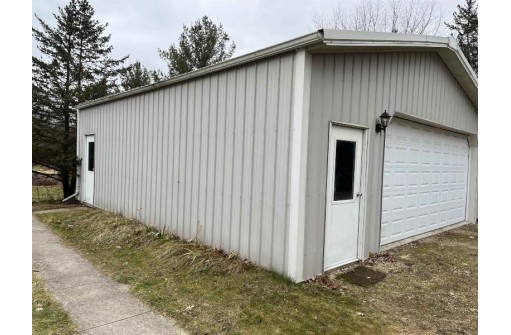 N4951 Curtis Ln, Iron Ridge, WI 53035