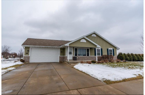 652 Damascus Tr, Cottage Grove, WI 53527