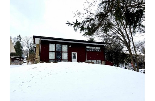 195 N Grove St, Richland Center, WI 53581