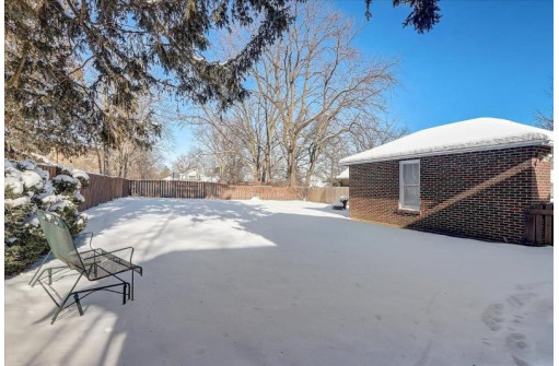 632 E High St, Milton, WI 53563