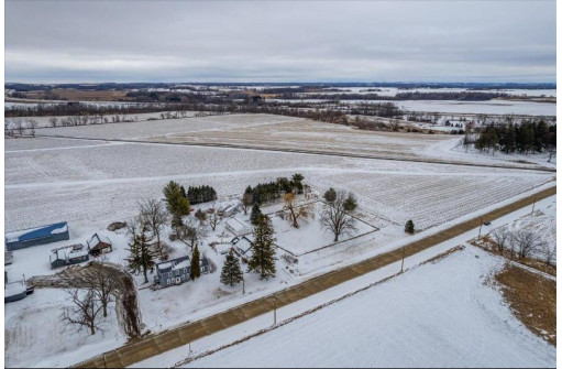 1256 County Road A, Edgerton, WI 53534