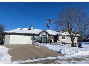 6124 Woodland Dr Waunakee, WI 53597