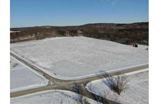 20AC County Road X, Portage, WI 53901