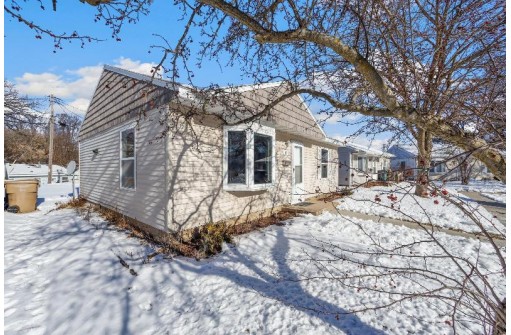 41 Craig Ave, Madison, WI 53705