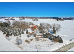 3824 Observatory Rd Cross Plains, WI 53528