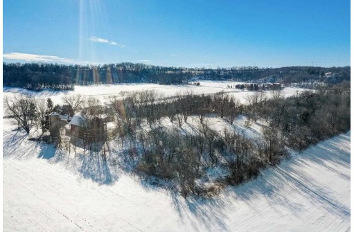 3824 Observatory Rd, Cross Plains, WI 53528