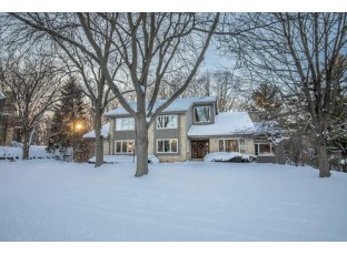 5834 Tree Line Dr Fitchburg, WI 53711