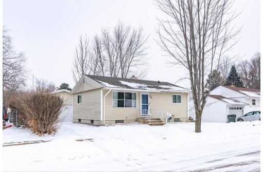 542 Charles St, Reedsburg, WI 53959